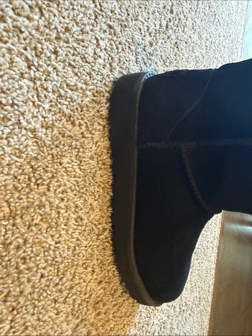 Women’s UGG Black Suede Boot Size 5